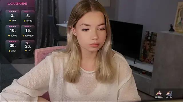 Mayyyyyyyymayyyyyy — hand bra