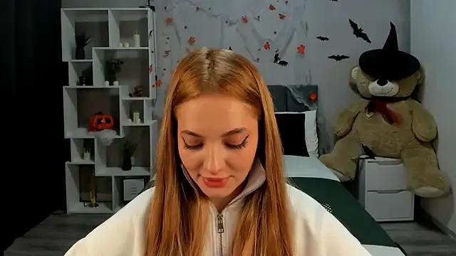 MelanieAlves — lingerie show