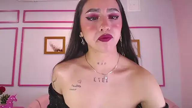 mia_ponce_a from StripChat is Freechat