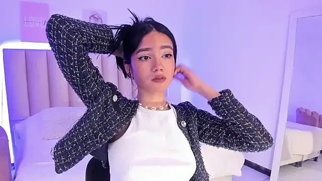 Mila_jenner — I ll dance for you while u undress me 