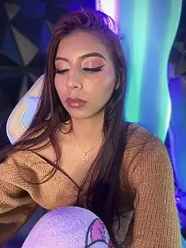 Check-out our online cams range and interact on a personal level with our sweet girls streamers, showing off their voluptuous shapes and toys.