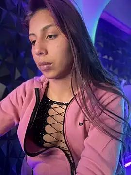 Check-out our online cams range and interact on a personal level with our sweet girls streamers, showing off their voluptuous shapes and toys.