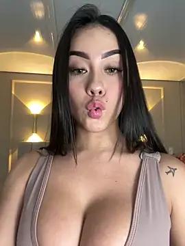 Check-out our online cams range and interact on a personal level with our sweet girls streamers, showing off their voluptuous shapes and toys.