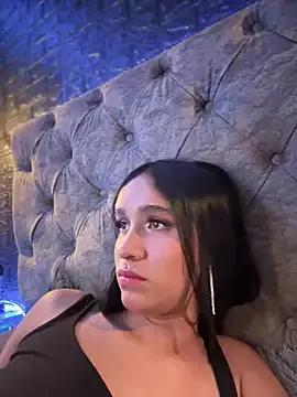 Check-out our online cams range and interact on a personal level with our sweet girls streamers, showing off their voluptuous shapes and toys.