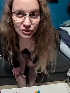 Check-out our online cams range and interact on a personal level with our sweet girls streamers, showing off their voluptuous shapes and toys.