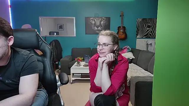 Check-out our online cams range and interact on a personal level with our sweet girls streamers, showing off their voluptuous shapes and toys.