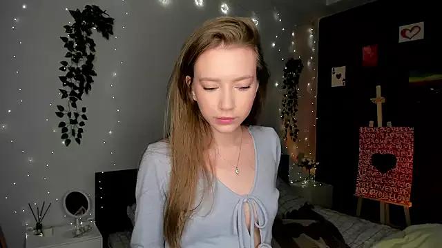 Check-out our online cams range and interact on a personal level with our sweet girls streamers, showing off their voluptuous shapes and toys.