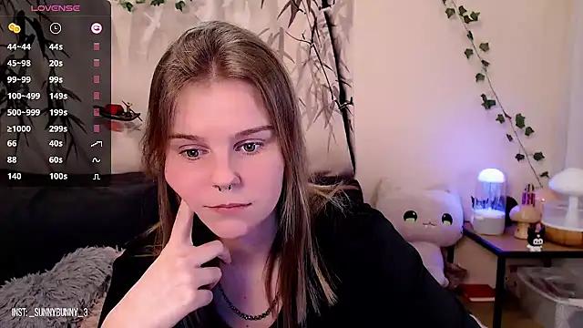 Check-out our online cams range and interact on a personal level with our sweet girls streamers, showing off their voluptuous shapes and toys.
