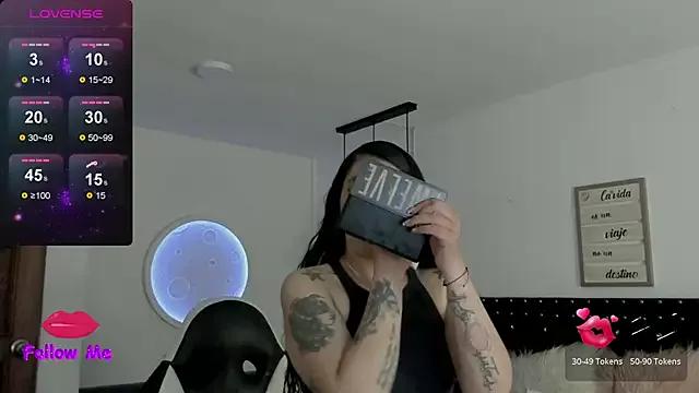 natasha_logan_ from StripChat is Freechat