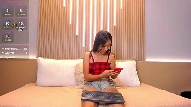 Check-out our online cams range and interact on a personal level with our sweet girls streamers, showing off their voluptuous shapes and toys.