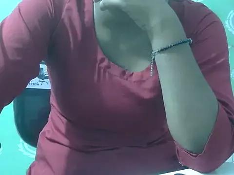 Naughty-Kiaraa from StripChat is Freechat