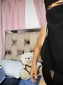 Check-out our online cams range and interact on a personal level with our sweet girls streamers, showing off their voluptuous shapes and toys.