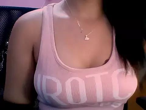 Nicole-wallace from StripChat is Freechat