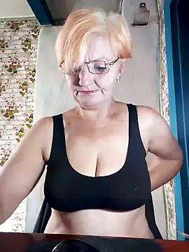 Check-out our online cams range and interact on a personal level with our sweet girls streamers, showing off their voluptuous shapes and toys.