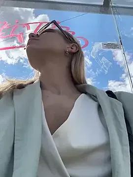 Oh_Anna from StripChat is Freechat