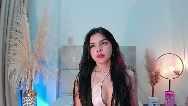 Check-out our online cams range and interact on a personal level with our sweet girls streamers, showing off their voluptuous shapes and toys.