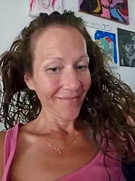 Check-out our online cams range and interact on a personal level with our sweet girls streamers, showing off their voluptuous shapes and toys.
