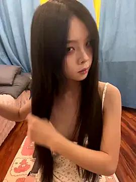 qiqi_x — Freechat on StripChat