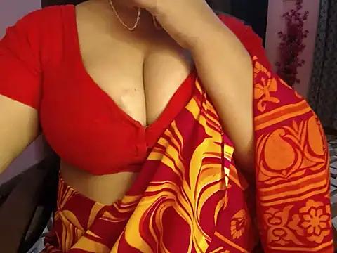 Check-out our online cams range and interact on a personal level with our sweet girls streamers, showing off their voluptuous shapes and toys.