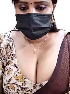 Check-out our online cams range and interact on a personal level with our sweet girls streamers, showing off their voluptuous shapes and toys.