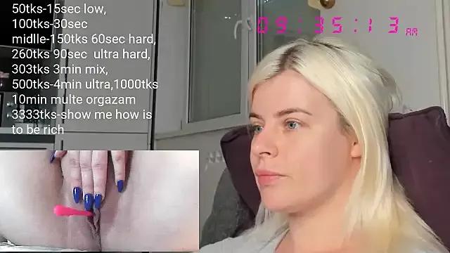 queenofthenighttt from StripChat is Freechat