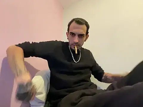 Rebeu313 — Qui me fera jouir/ lets cum 