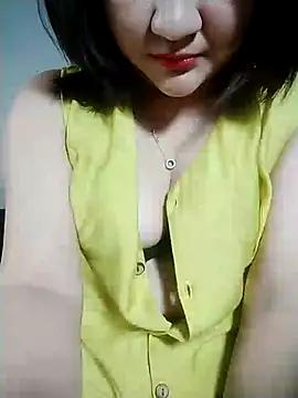 Check-out our online cams range and interact on a personal level with our sweet girls streamers, showing off their voluptuous shapes and toys.