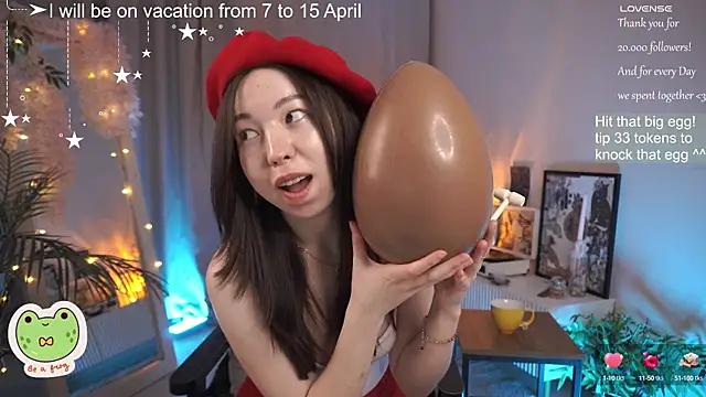 Check-out our online cams range and interact on a personal level with our sweet girls streamers, showing off their voluptuous shapes and toys.