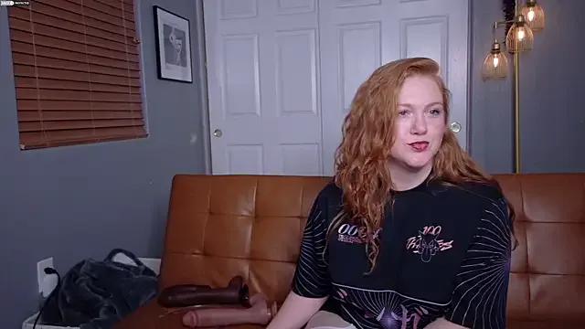 Scarlettredff — finger pussy