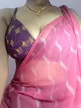 Check-out our online cams range and interact on a personal level with our sweet girls streamers, showing off their voluptuous shapes and toys.