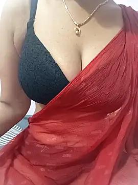 Check-out our online cams range and interact on a personal level with our sweet girls streamers, showing off their voluptuous shapes and toys.