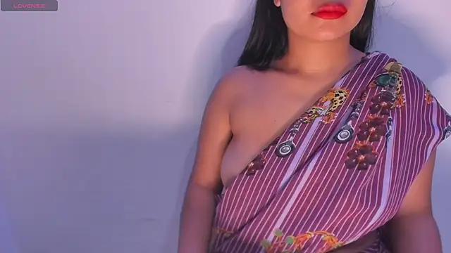Check-out our online cams range and interact on a personal level with our sweet girls streamers, showing off their voluptuous shapes and toys.