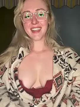Photos of SherryOutdoor1 from StripChat is Group