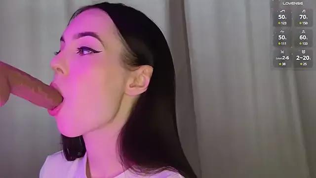 SofieJanee from StripChat is Freechat