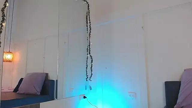 sophia_loren__ from StripChat is Freechat