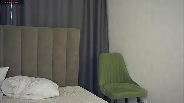 SunnHelms from StripChat is Freechat
