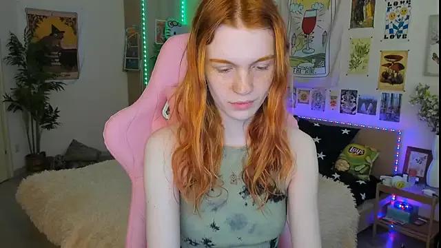Sunny_Elly from StripChat is Freechat