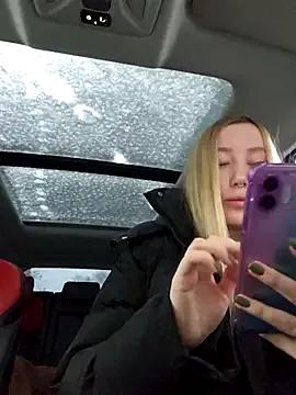 SvetLive — Fuck my pussy + big squirt 