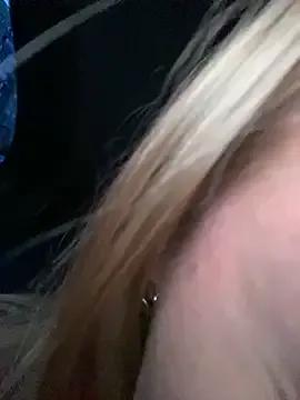 Photos of Sweet___Emily from StripChat is Freechat