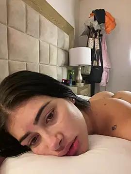 Check-out our online cams range and interact on a personal level with our sweet girls streamers, showing off their voluptuous shapes and toys.