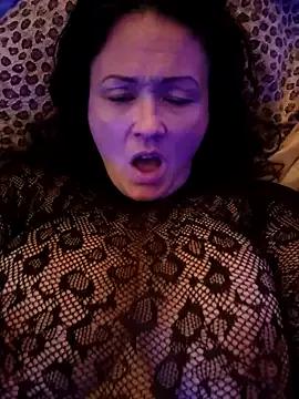 sweetkitty111 from StripChat is Freechat
