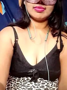 Check-out our online cams range and interact on a personal level with our sweet girls streamers, showing off their voluptuous shapes and toys.