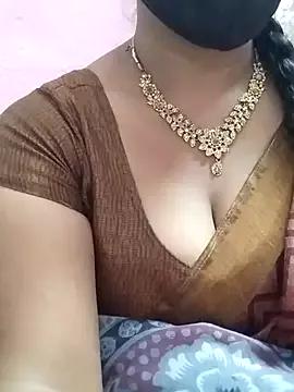 Photos of Tamilpriyaa from StripChat is Freechat