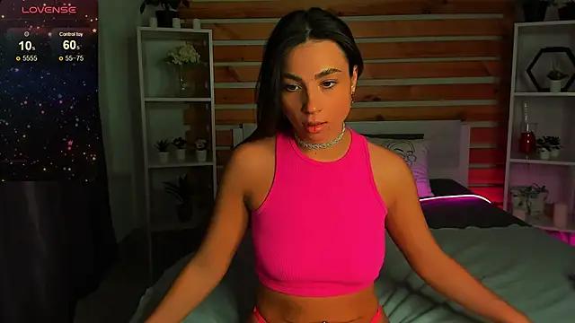 Check-out our online cams range and interact on a personal level with our sweet girls streamers, showing off their voluptuous shapes and toys.