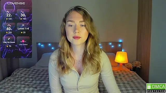 Check-out our online cams range and interact on a personal level with our sweet girls streamers, showing off their voluptuous shapes and toys.