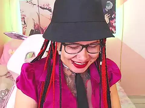 Tifanny_squirt_19_ from StripChat is Freechat
