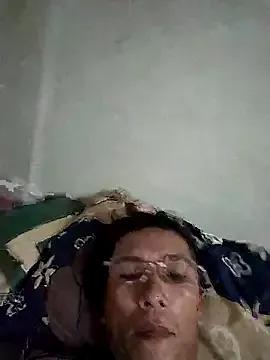 Tina_2pp from StripChat is Freechat