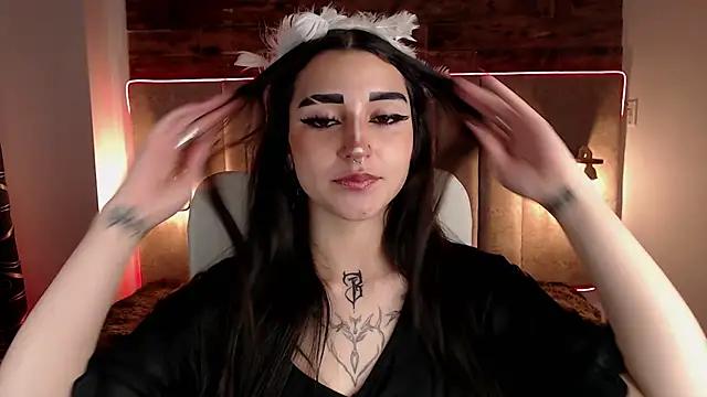 Check-out our online cams range and interact on a personal level with our sweet girls streamers, showing off their voluptuous shapes and toys.