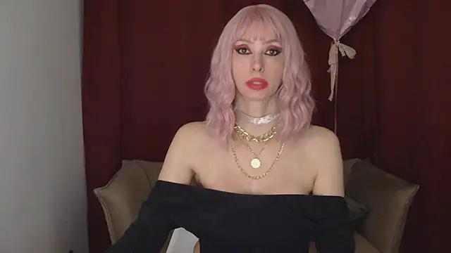 Check-out our online cams range and interact on a personal level with our sweet girls streamers, showing off their voluptuous shapes and toys.