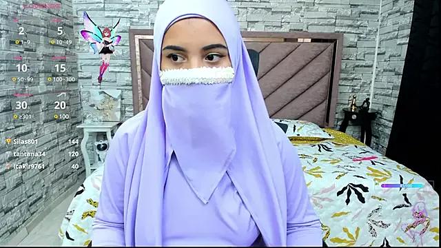 Yasmin_Yasin from StripChat is Freechat